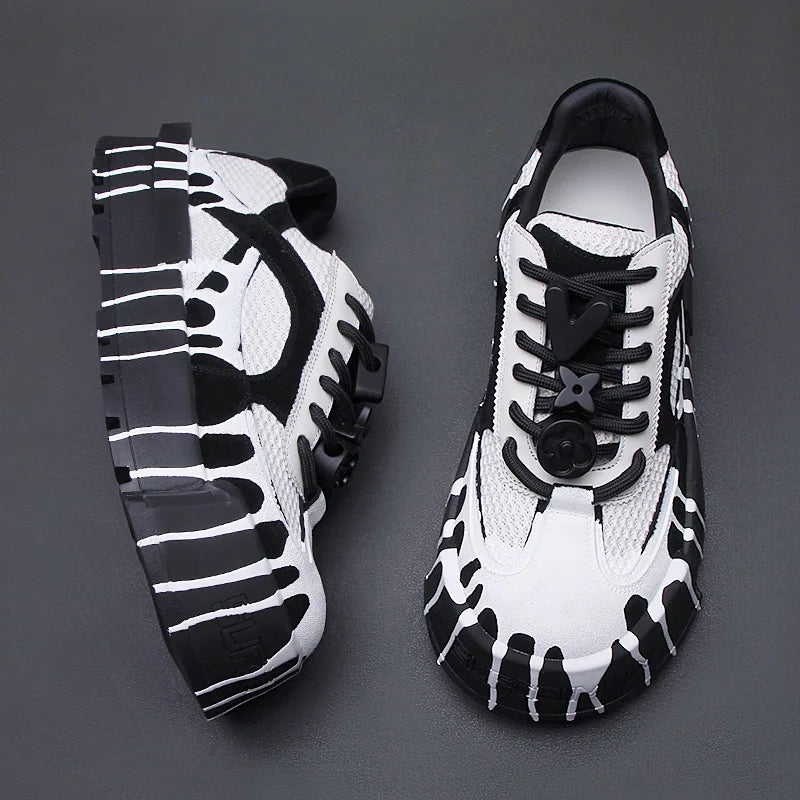 The 2025 summer new fashion design thick-soled board shoes for men and black and white two-tone casual shoes for men