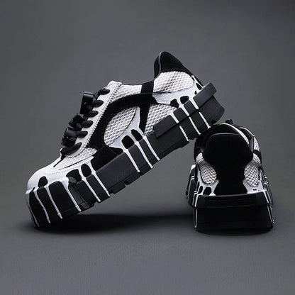 The 2025 summer new fashion design thick-soled board shoes for men and black and white two-tone casual shoes for men
