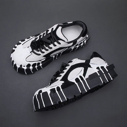 The 2025 summer new fashion design thick-soled board shoes for men and black and white two-tone casual shoes for men