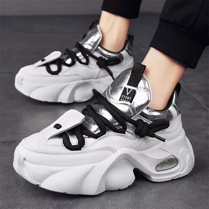 Fashion Brand Designer Whtie Thick Bottom Casual Board Shoes for Men Flats Loafers Sports Walking Luxury Sneakers Zapatos Hombre