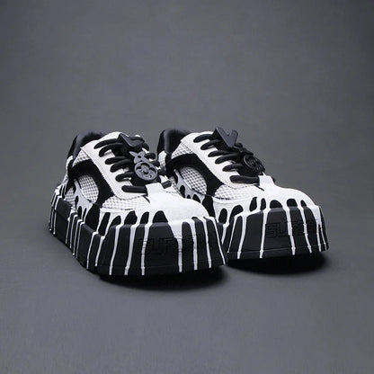 The 2025 summer new fashion design thick-soled board shoes for men and black and white two-tone casual shoes for men